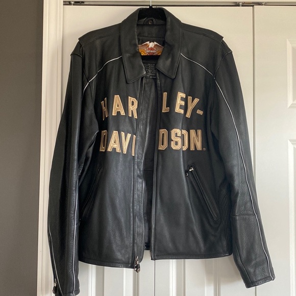Harley Davidson Leather Jacket - Picture 7 of 8